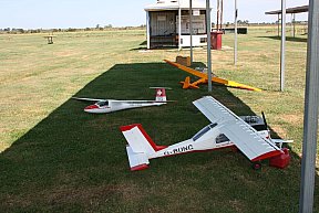 Cup Day Aero Tow 2015