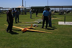 Cup Day Aero Tow 2013